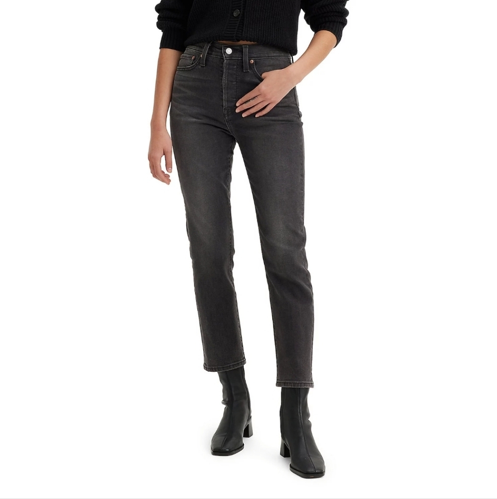 Levi's Wedgie Jeans. Women's Black Straight Leg Jeans